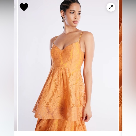 Brianna Tiered Gown - Picture 6 of 8